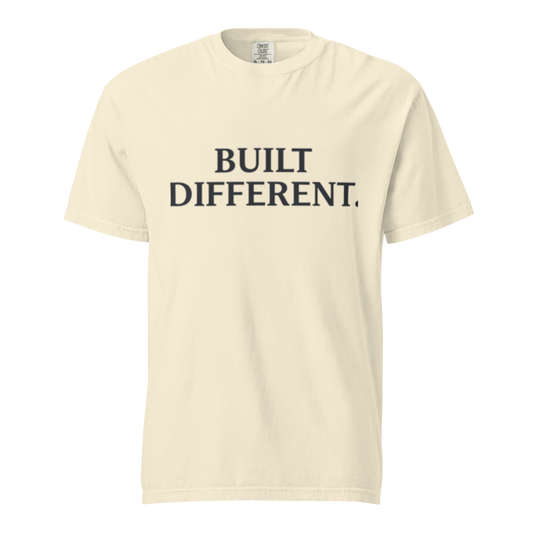 Camiseta Heavyweight Built Different